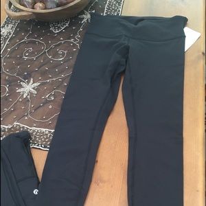 Lululemon Wunder Under LR Tight. Black Size 8 NWT